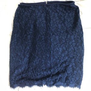 Stunning DVF lace pencil skirt with back zipper